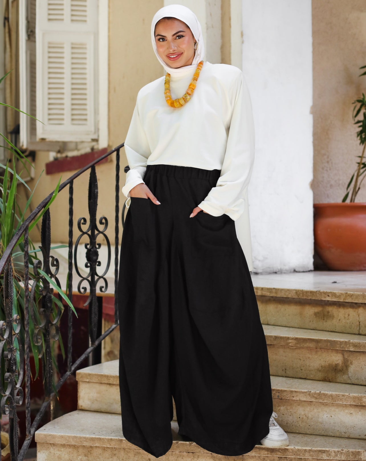 BASIC OFF WHITE SHIRT WITH SHOULDER PADS