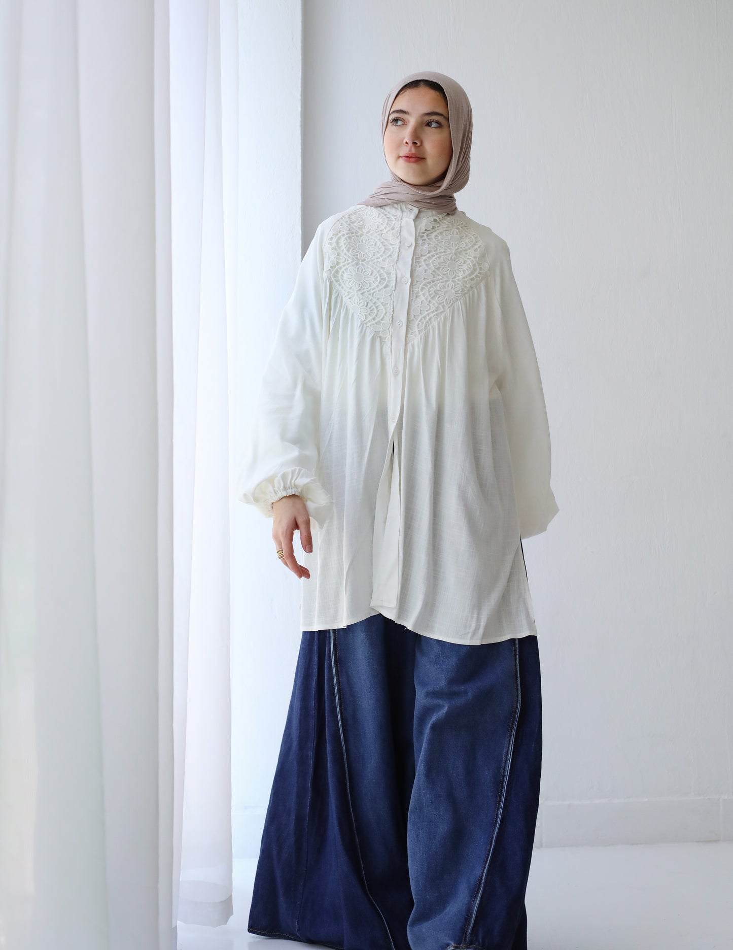 EMBROIDERED LINEN BLOUSE-OFFWHITE