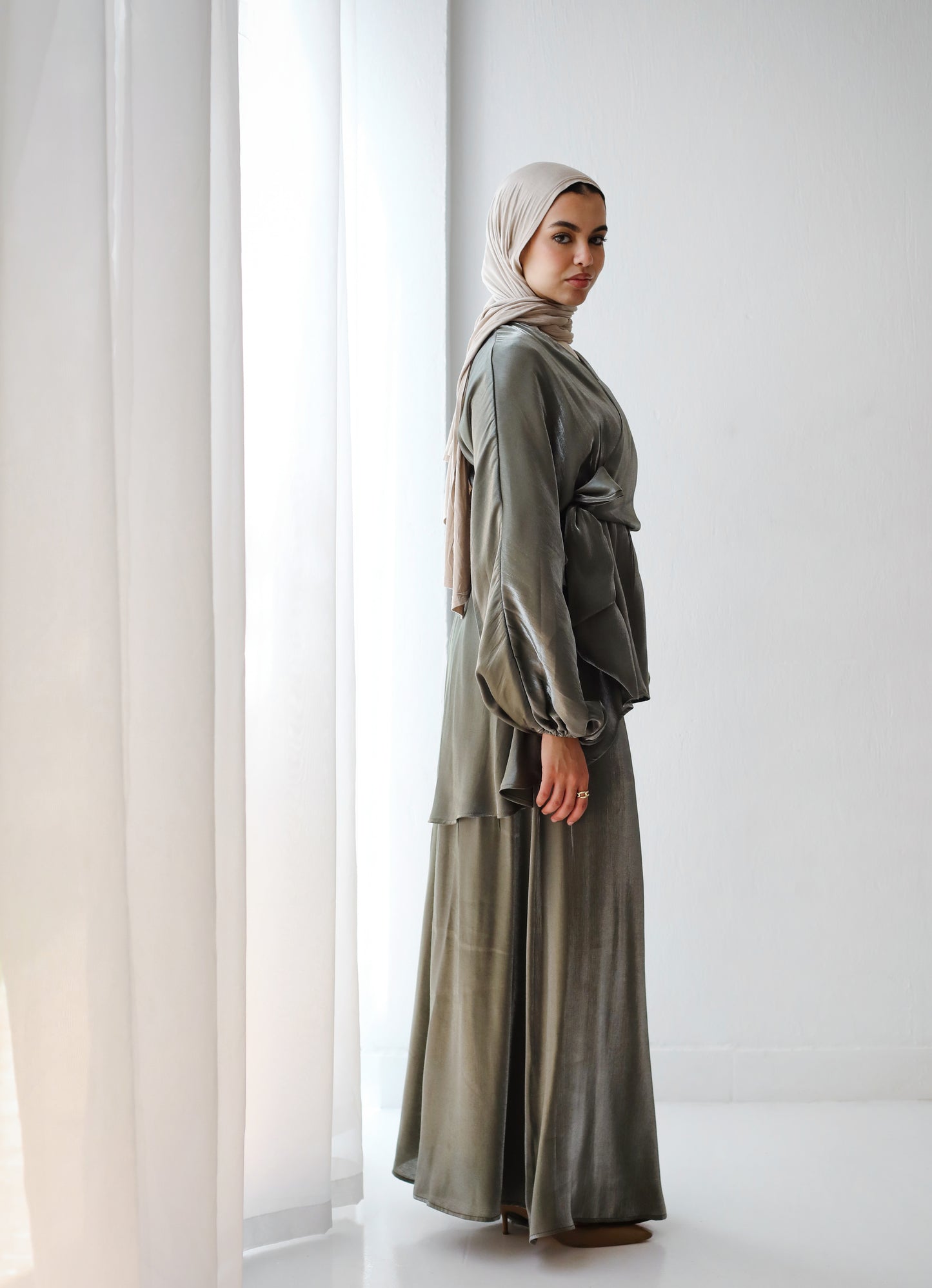 SATIN BLOUSE-OLIVE