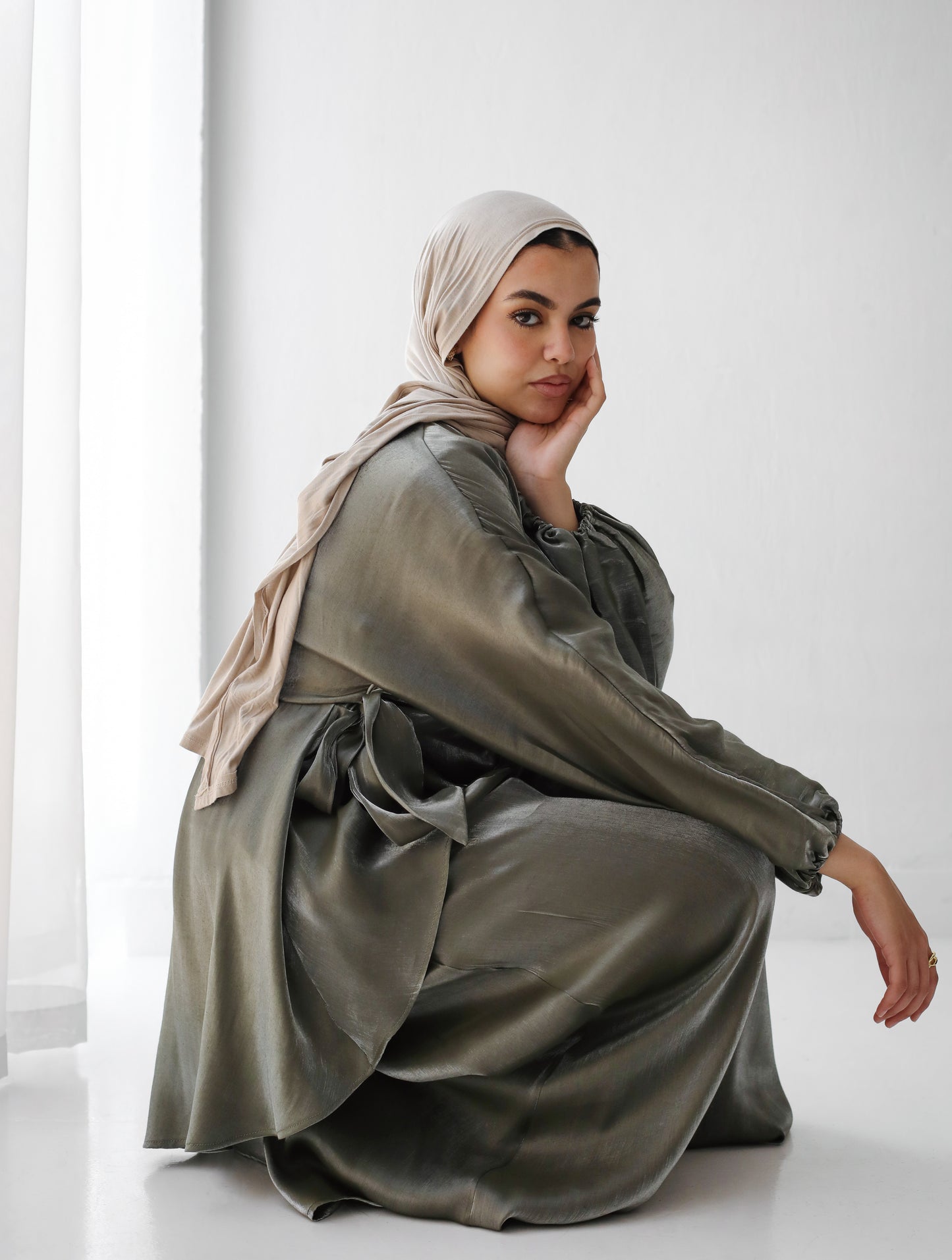 SATIN BLOUSE-OLIVE