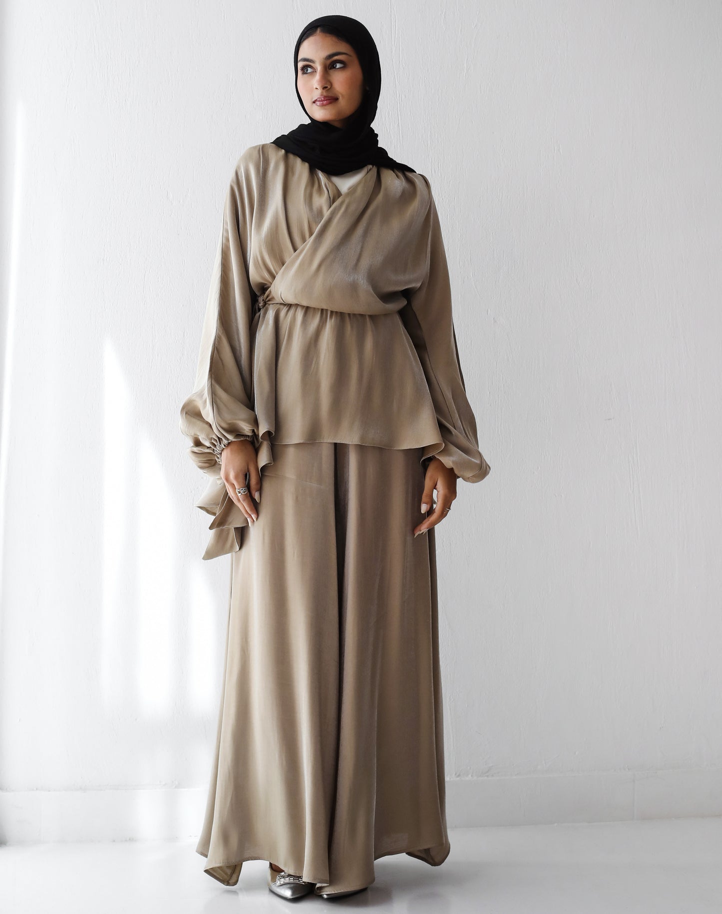 SATIN BLOUSE-BEIGE