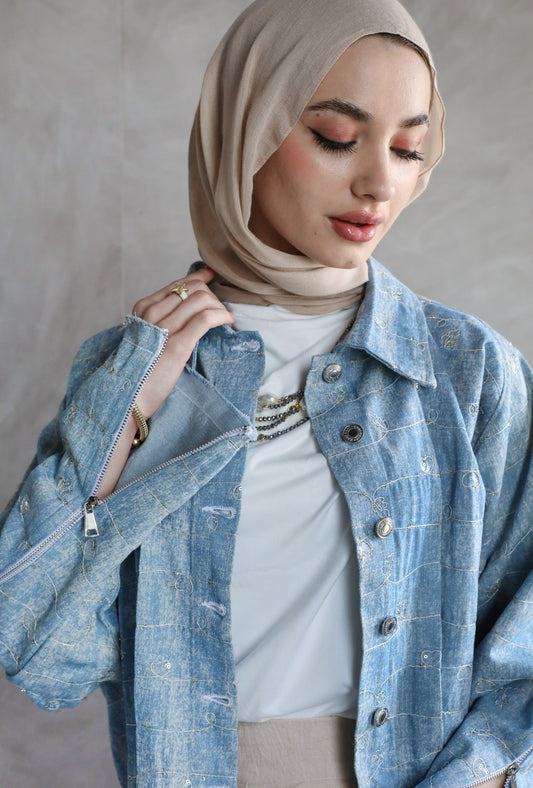 CROPPED EMBROIDERED ZIPPER DENIM JACKET