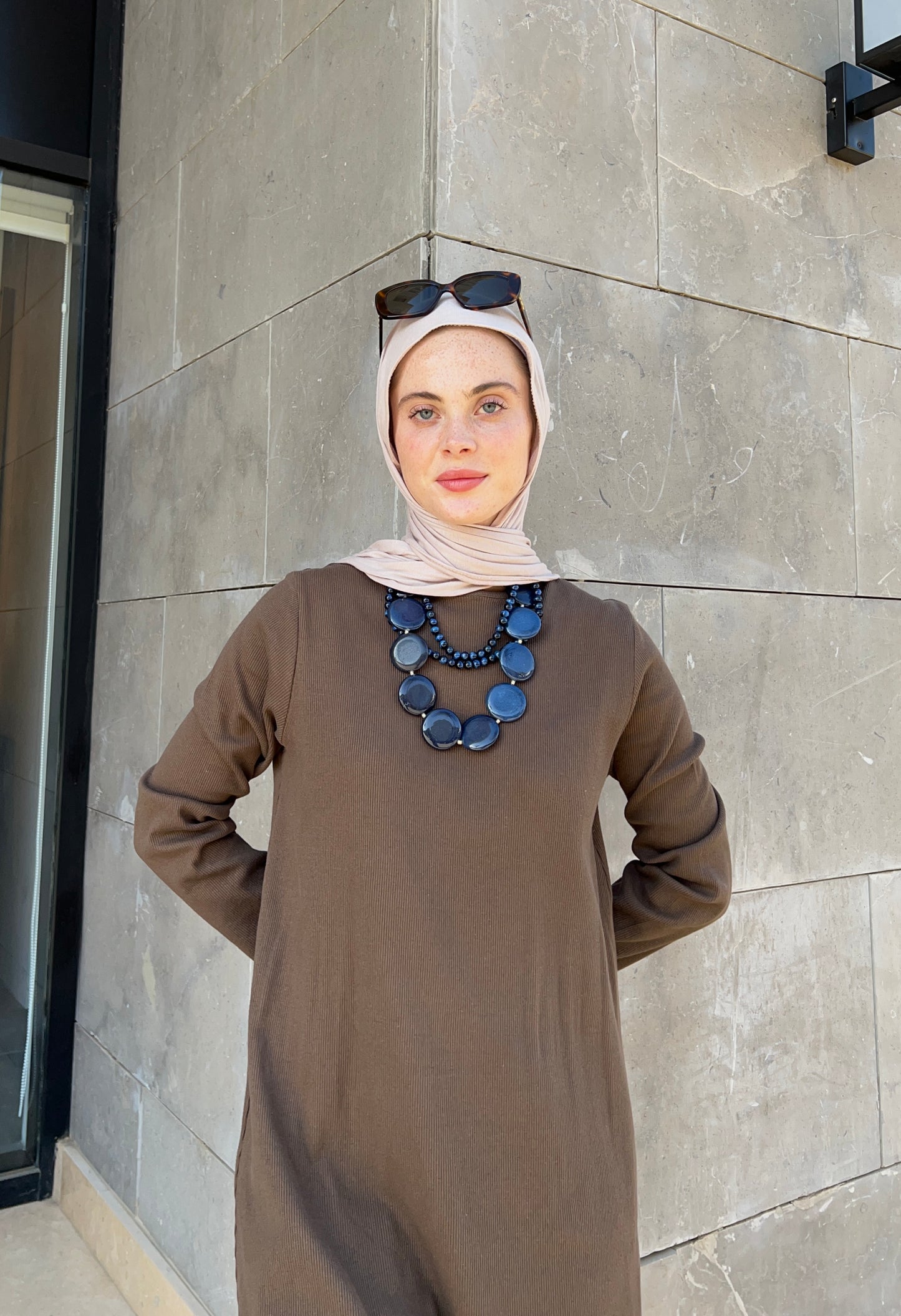 BASIC RIB DRESS-BROWN
