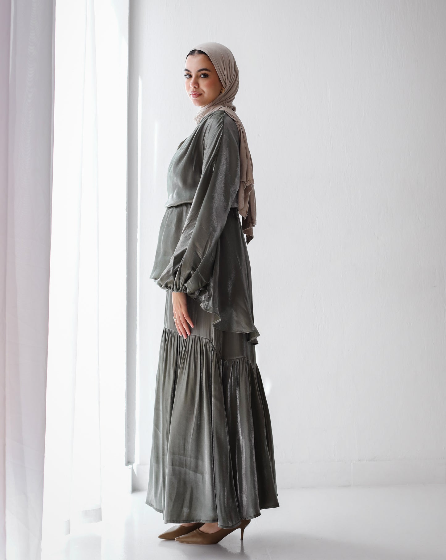 SATIN SKIRT-OLIVE