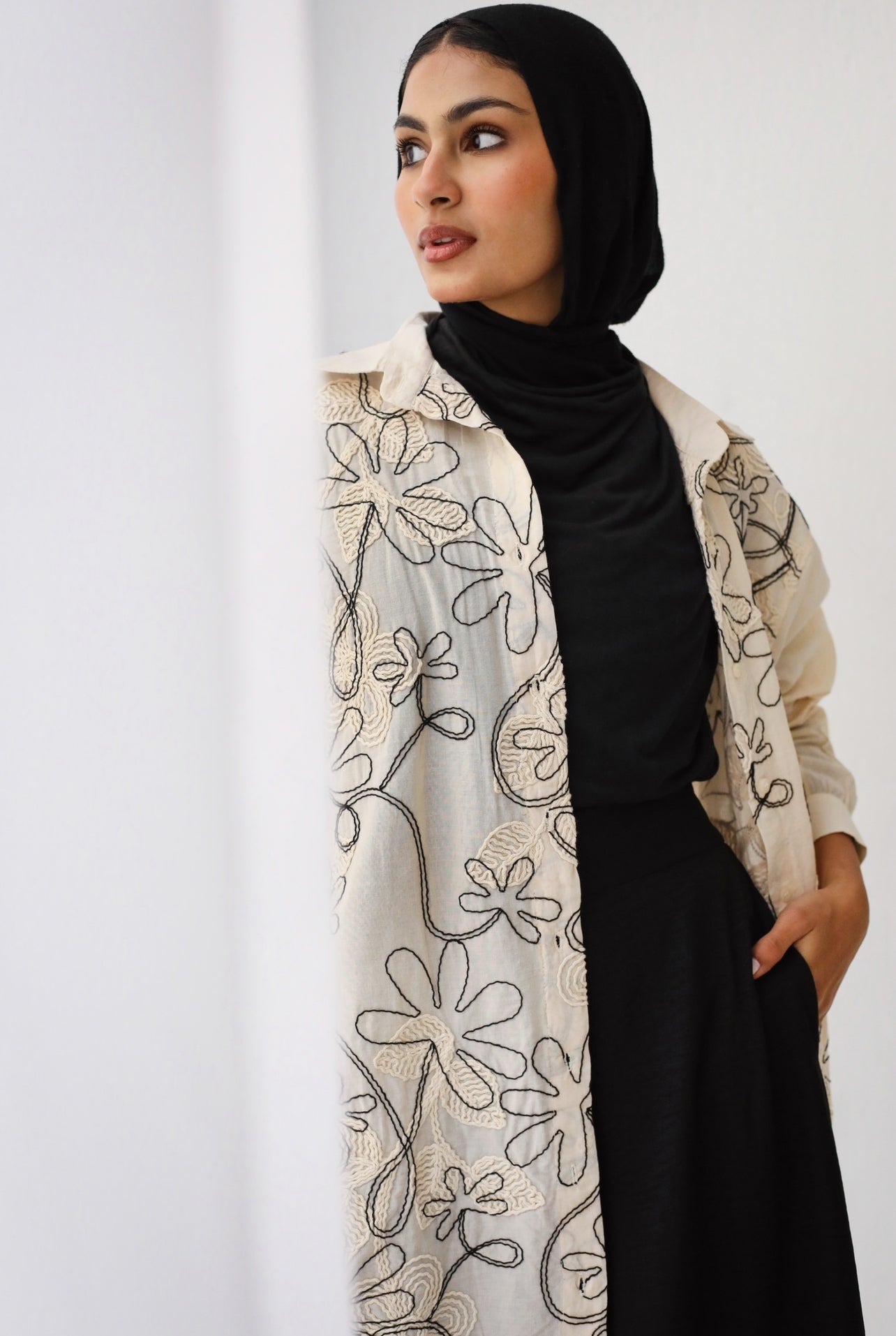 LONG EMBROIDERED LINEN BLOUSE-BEIGE