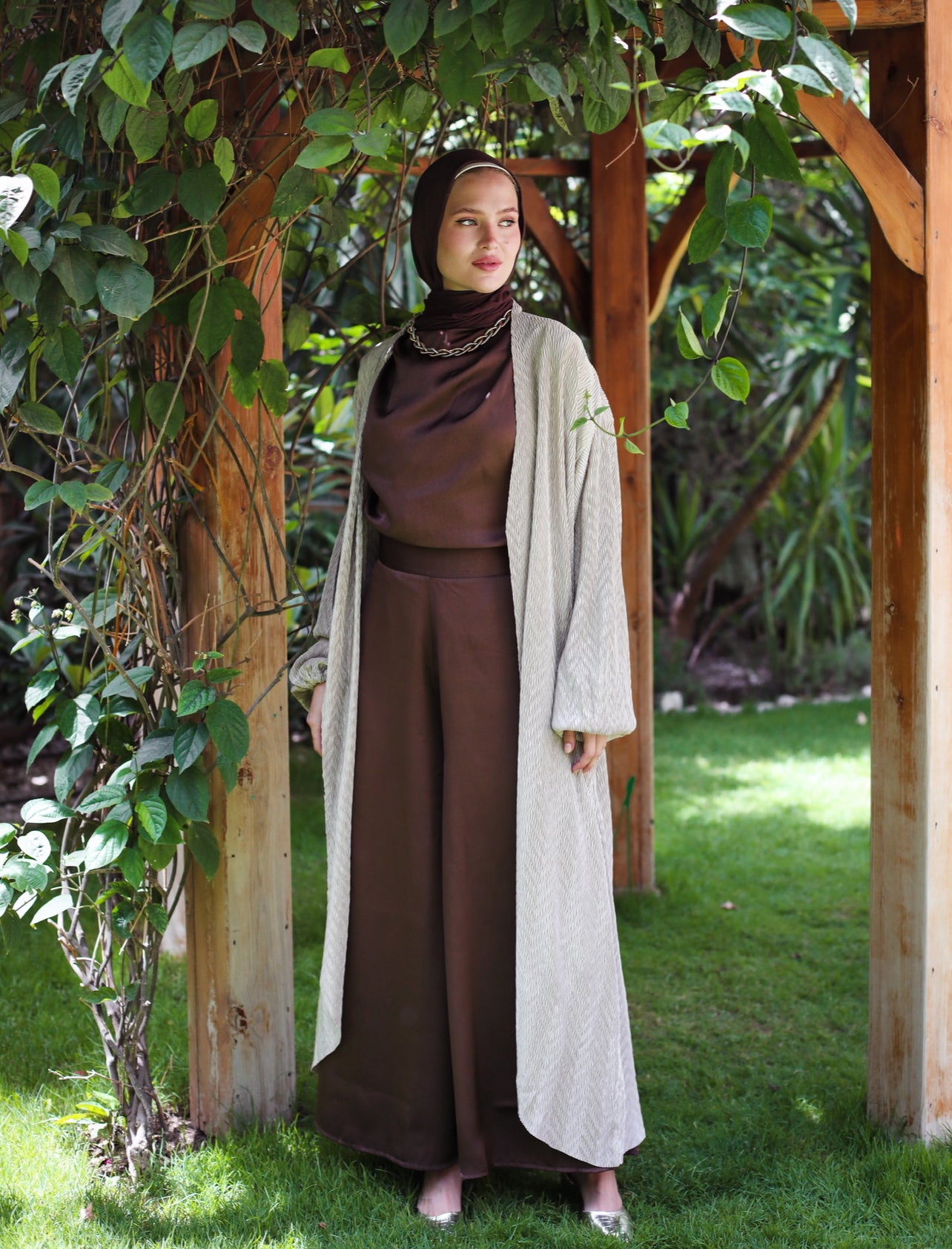 SATIN WIDE LEG PANTS-BROWN