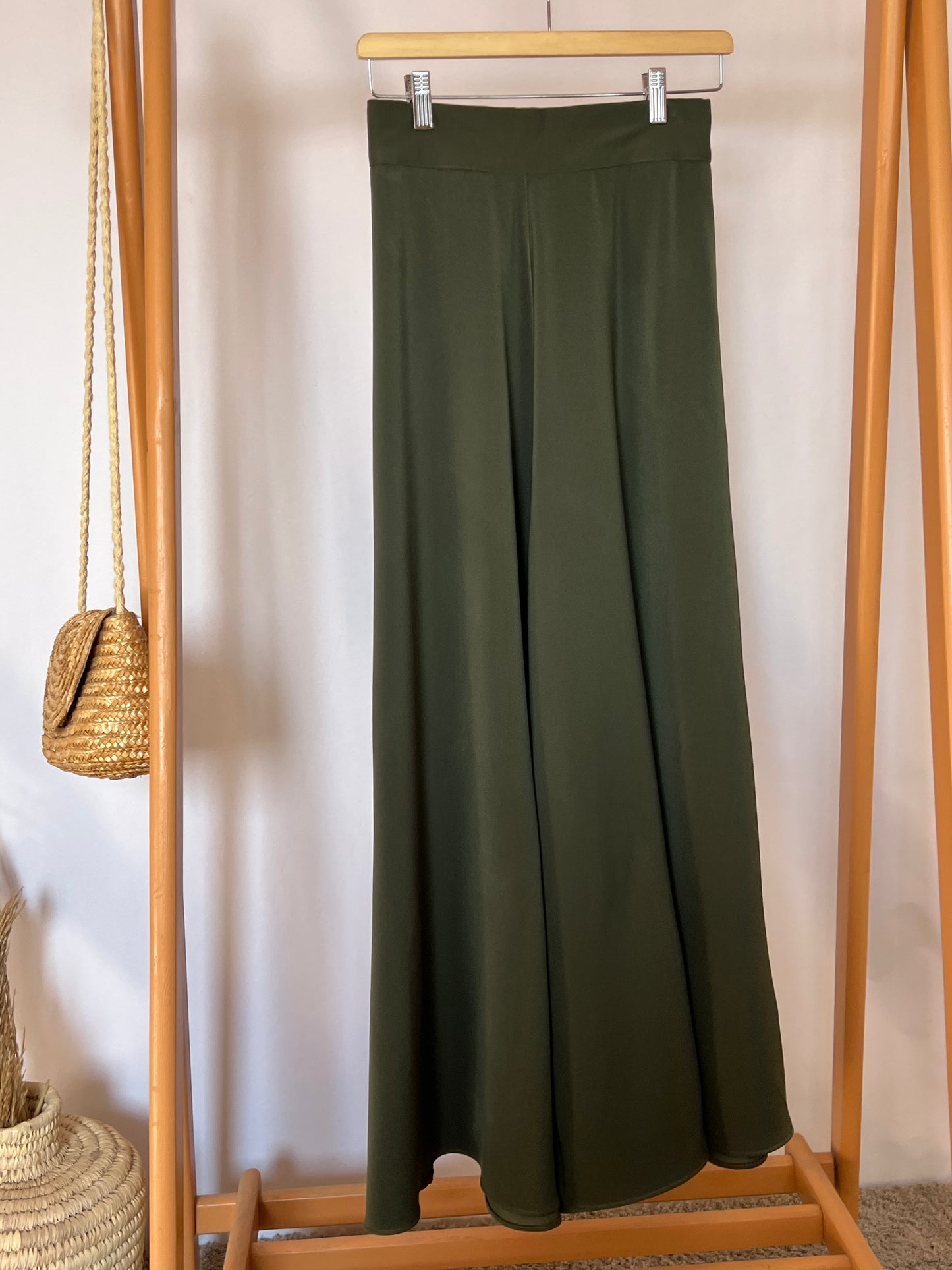 SUEDE CREPE WIDE LEG PANTS - OLIVE