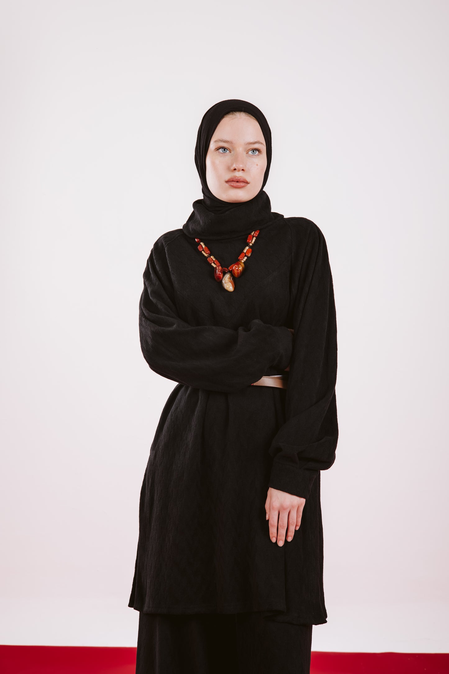 SUFIA SET IN BLACK