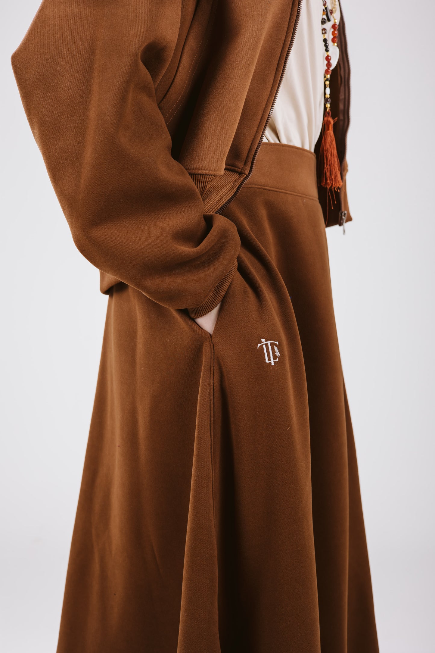 KAYAN SKIRT SET IN BROWN