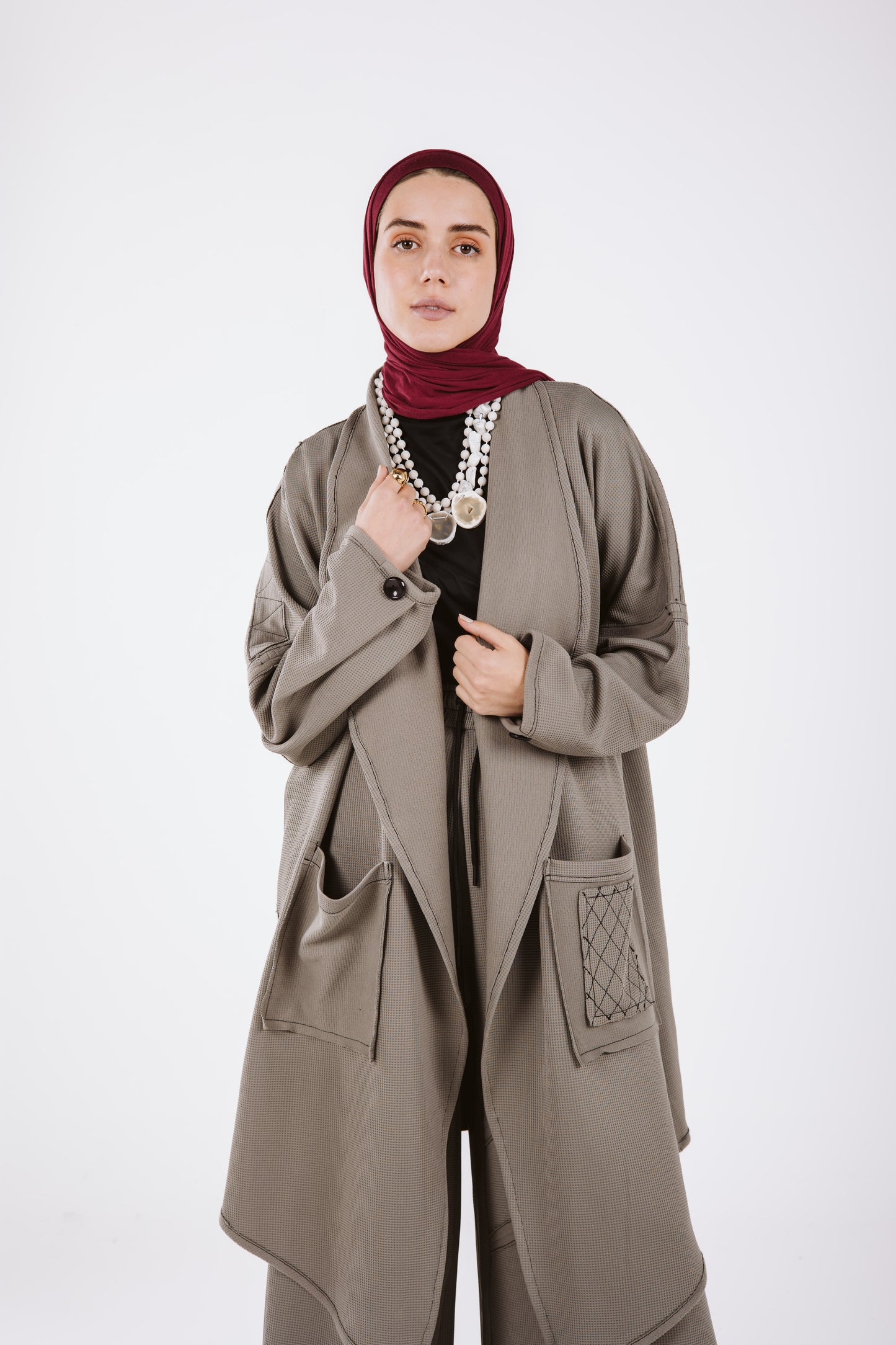 JACQUAED GHALIA SET IN DARK GRAY