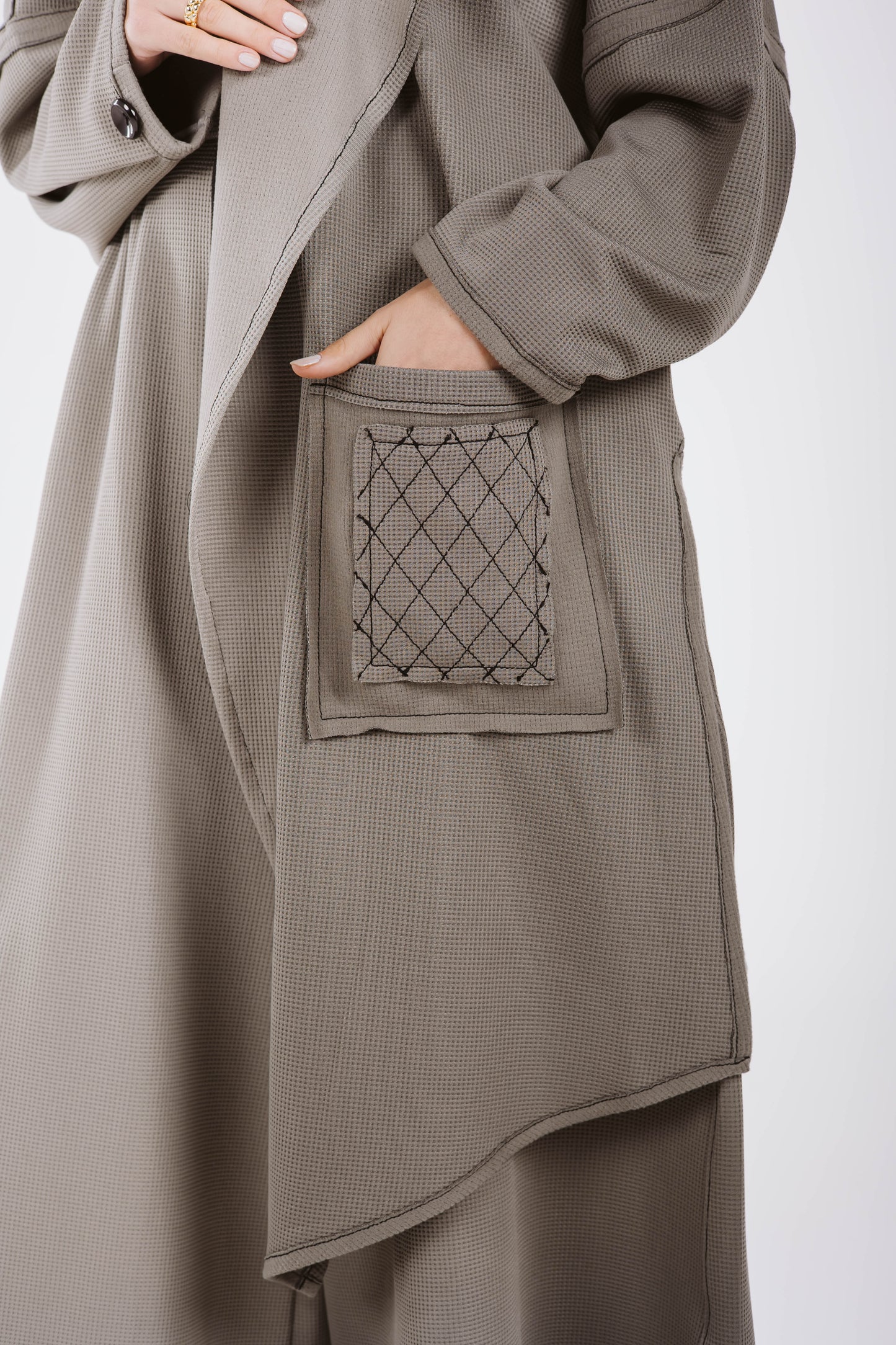 JACQUAED GHALIA SET IN DARK GRAY