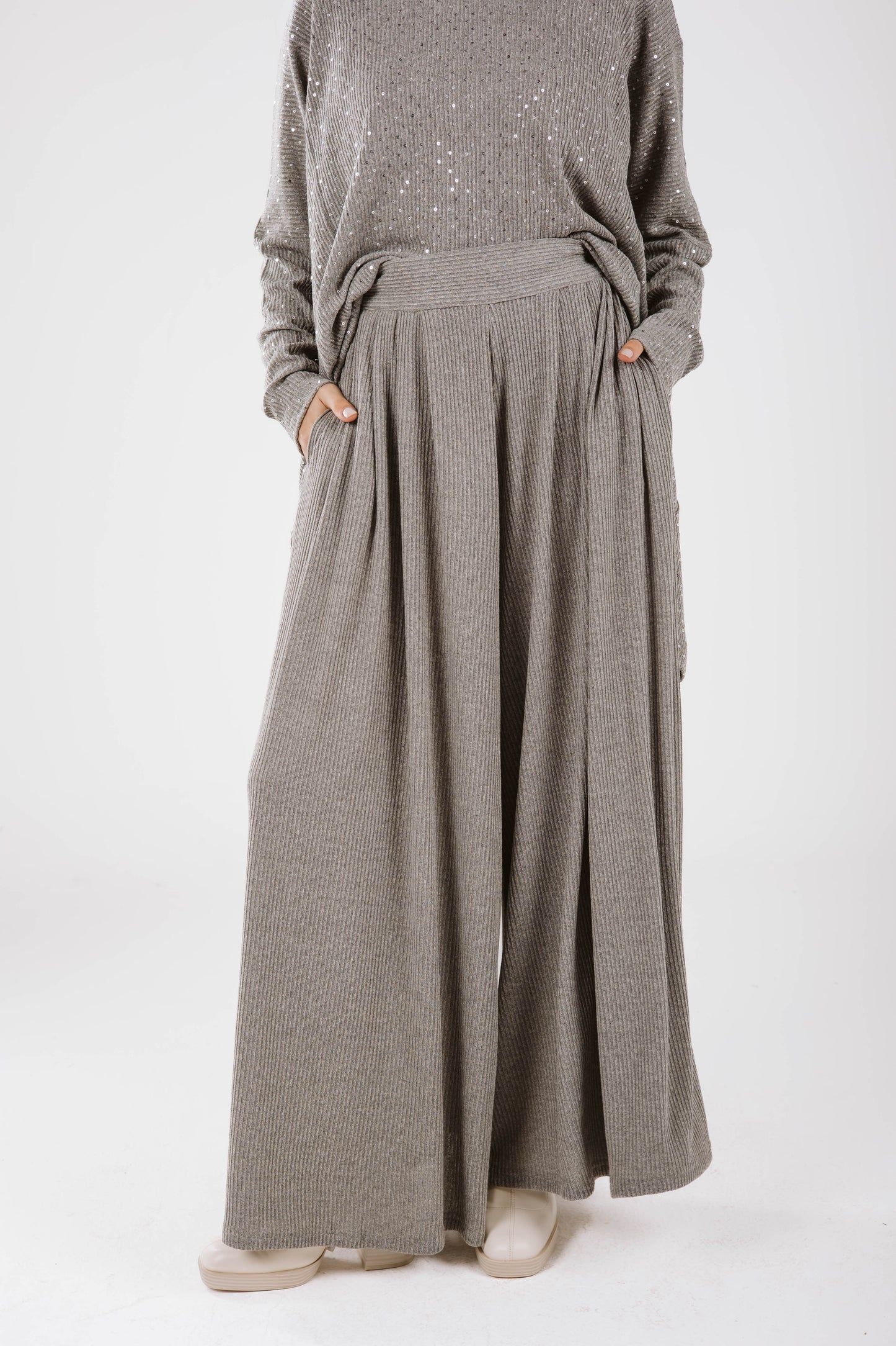 SEQUIN WIDE LEG PANTS IN GRAY