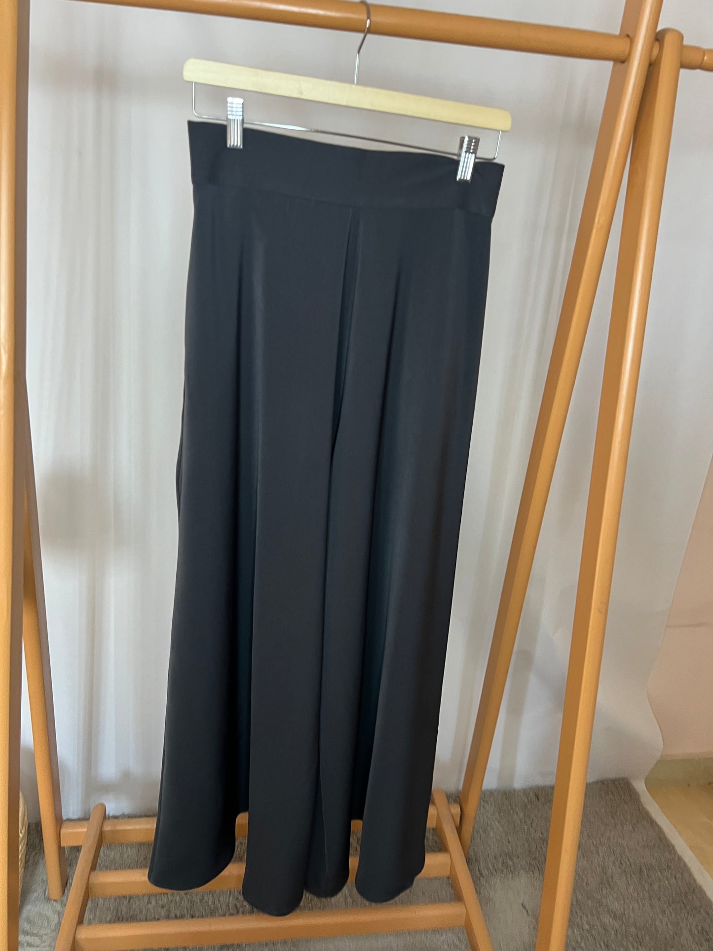 SUEDE CREPE WIDE LEG PANTS - GRAY