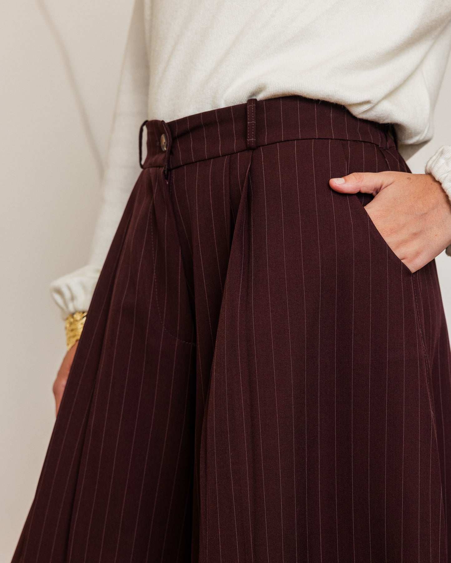 CLASSIC STRIPPED WIDE LEG PANTS-BURGANDY