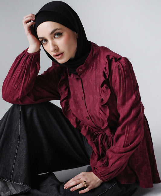 RUFFLE HIGH LOW BLOUSE - BURGANDY