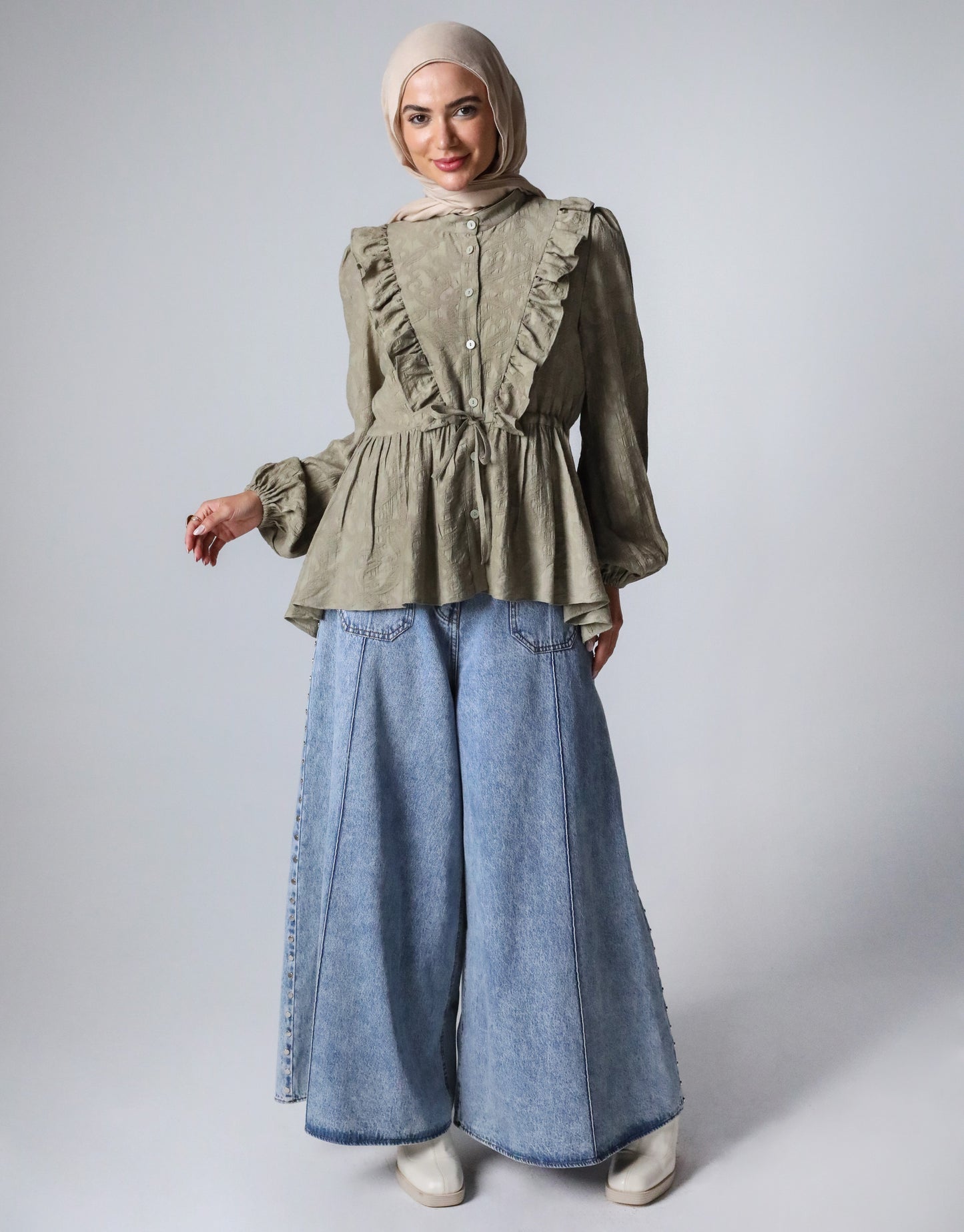 RUFFLE HIGH LOW BLOUSE - OLIVE