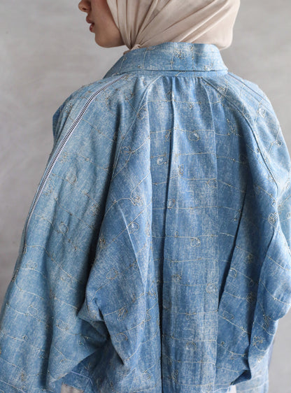 CROPPED EMBROIDERED ZIPPER DENIM JACKET