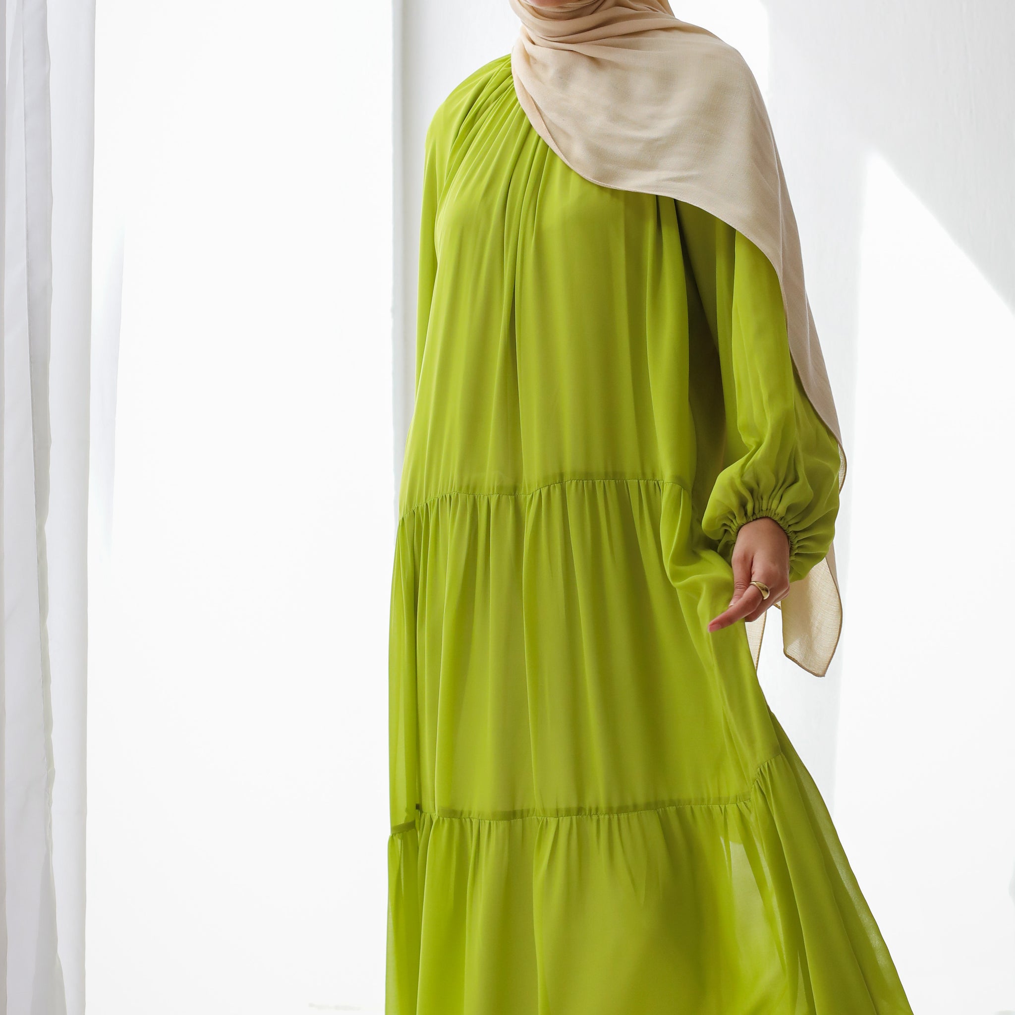 FULLY LINED CHIFFON DRESS KIWI