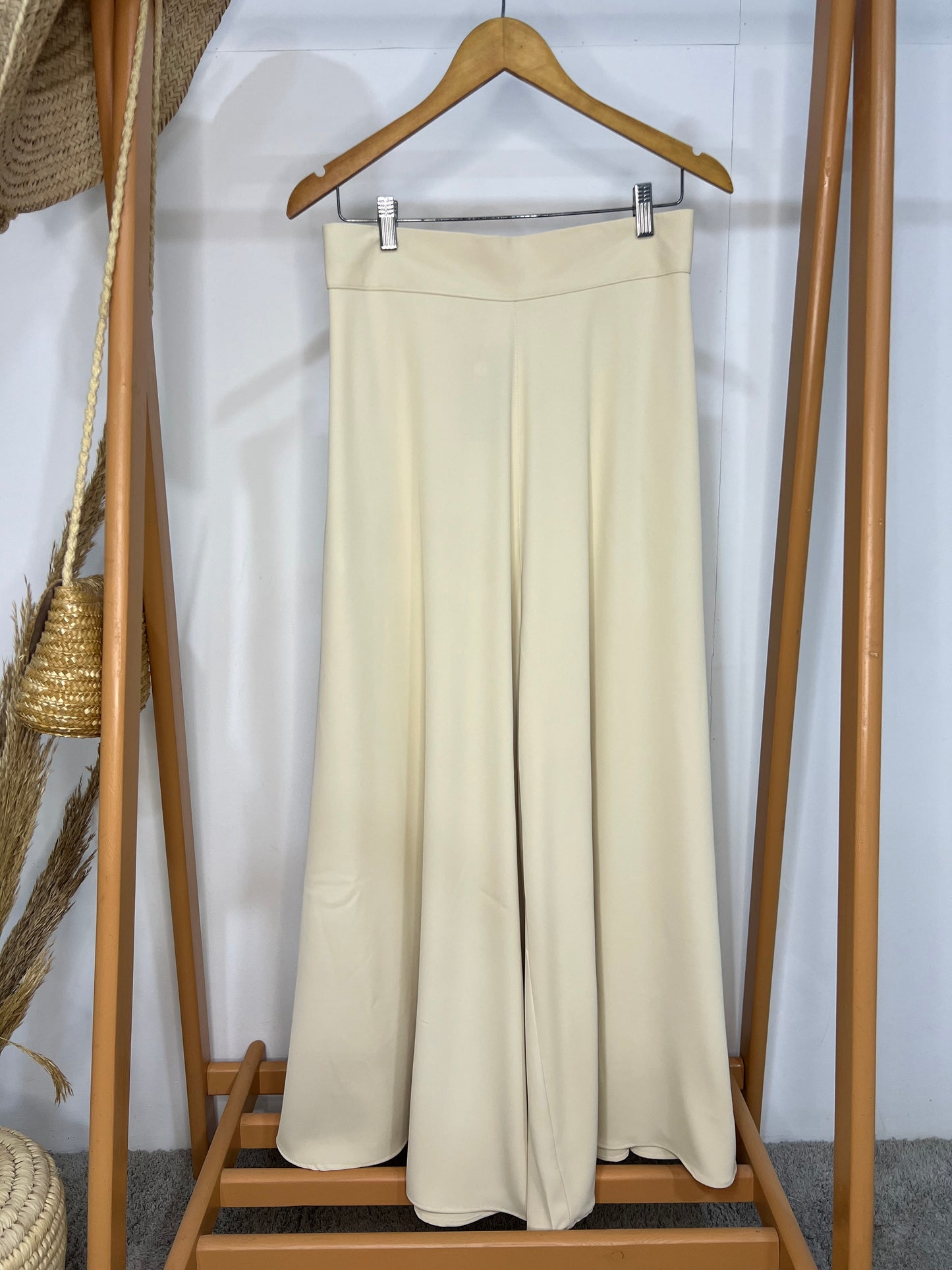Crepe wide leg pants