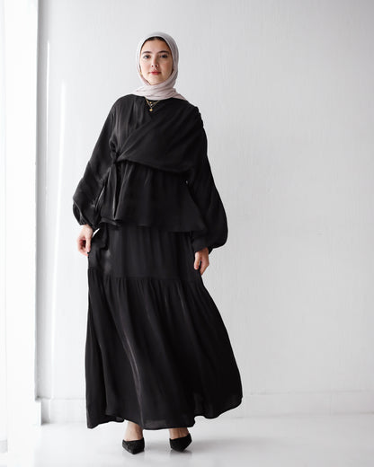 SATIN SKIRT-BLACK