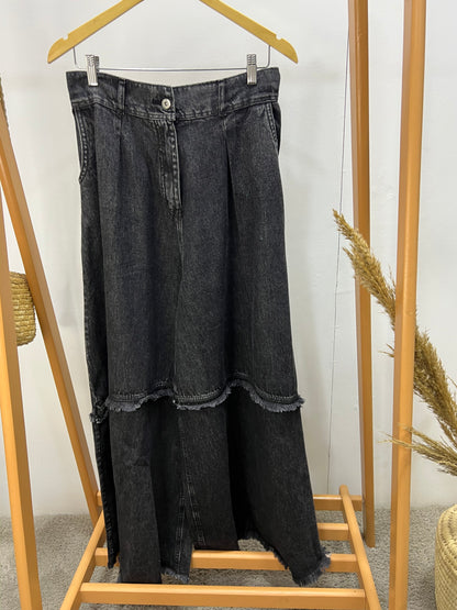 KNEE-EFFECT DENIM PANTS IN LIGHT BLUE