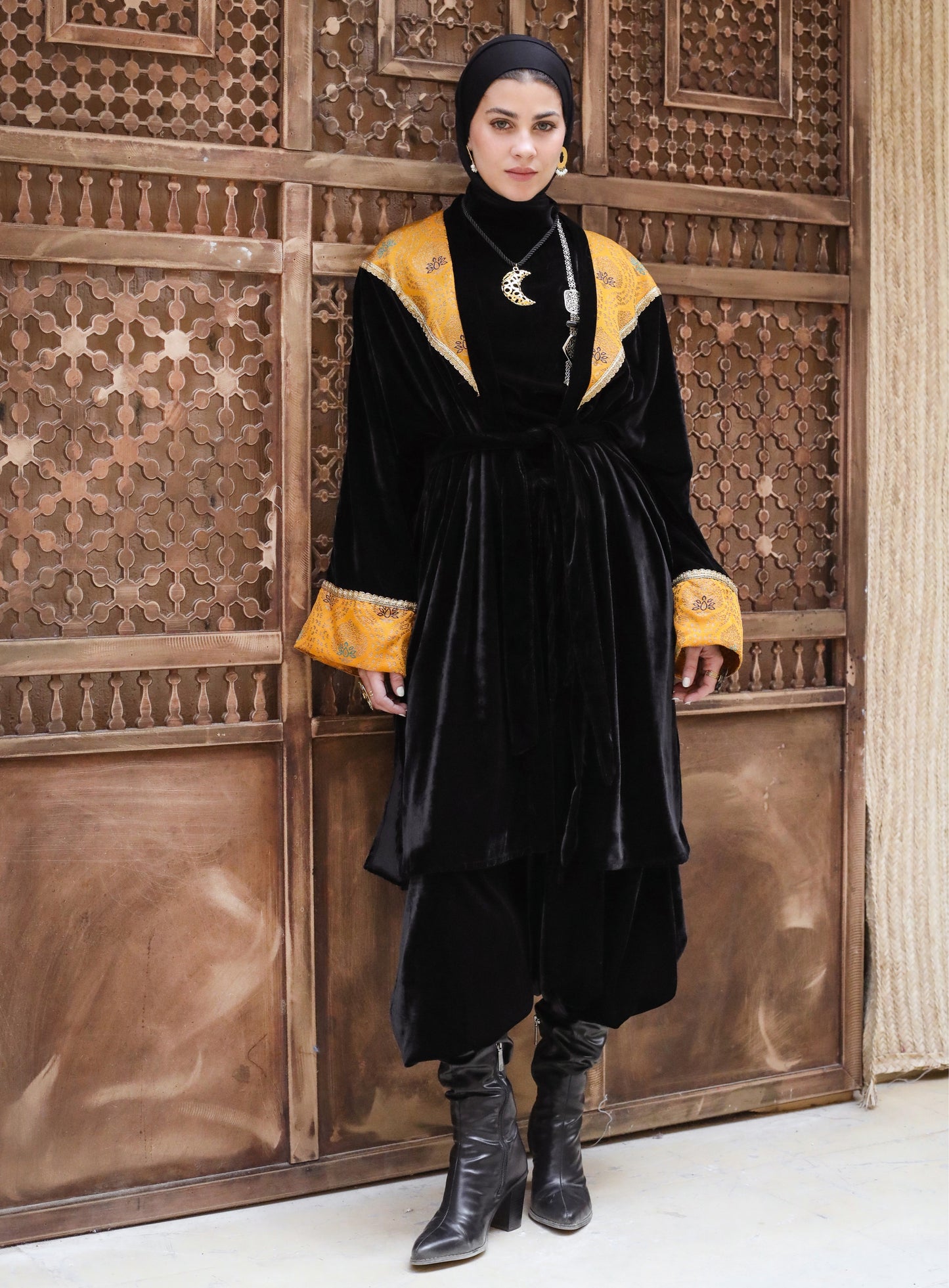 YAQOOT VELVET CARDIGAN