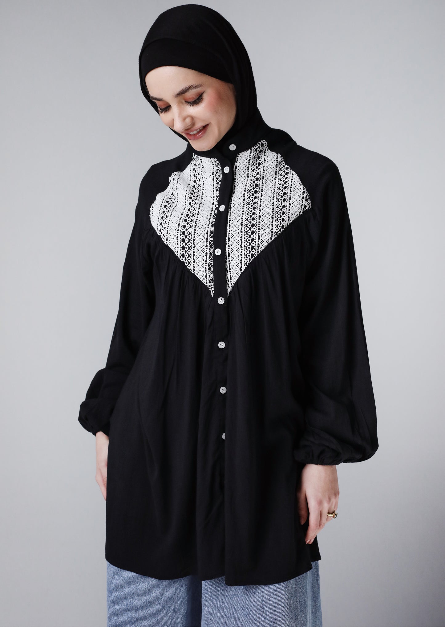 EMBROIDERED BLOUSE-BLACK