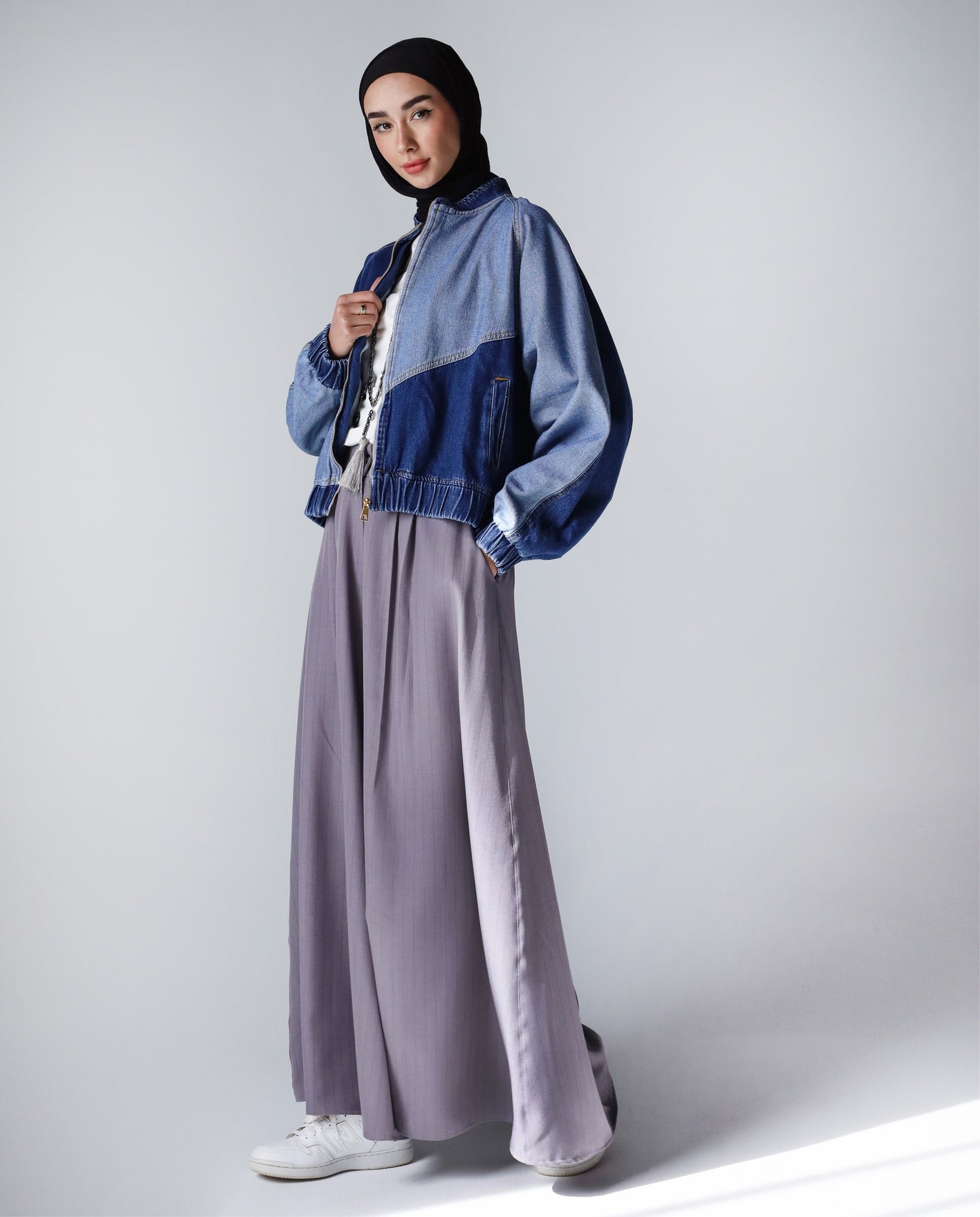 STRIPPED CLASSIC PANTS - GRAY