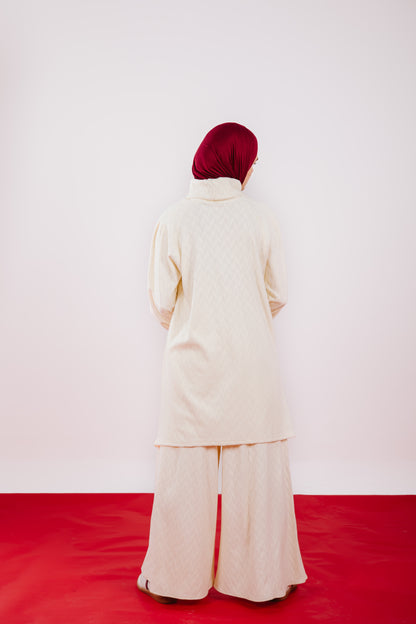 SUFIA SET IN OFFWHITE