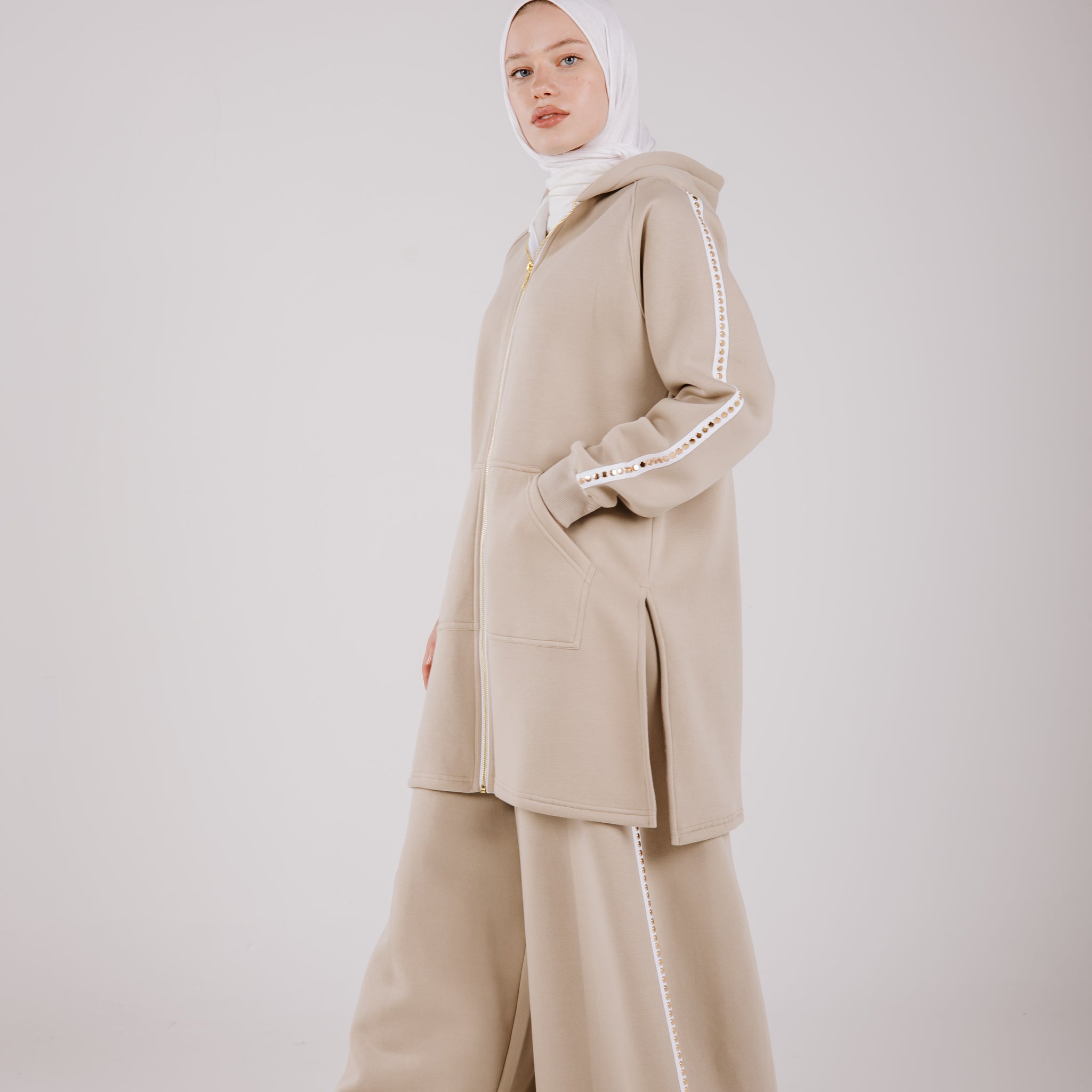 WINTER REEMA SET IN BEIGE