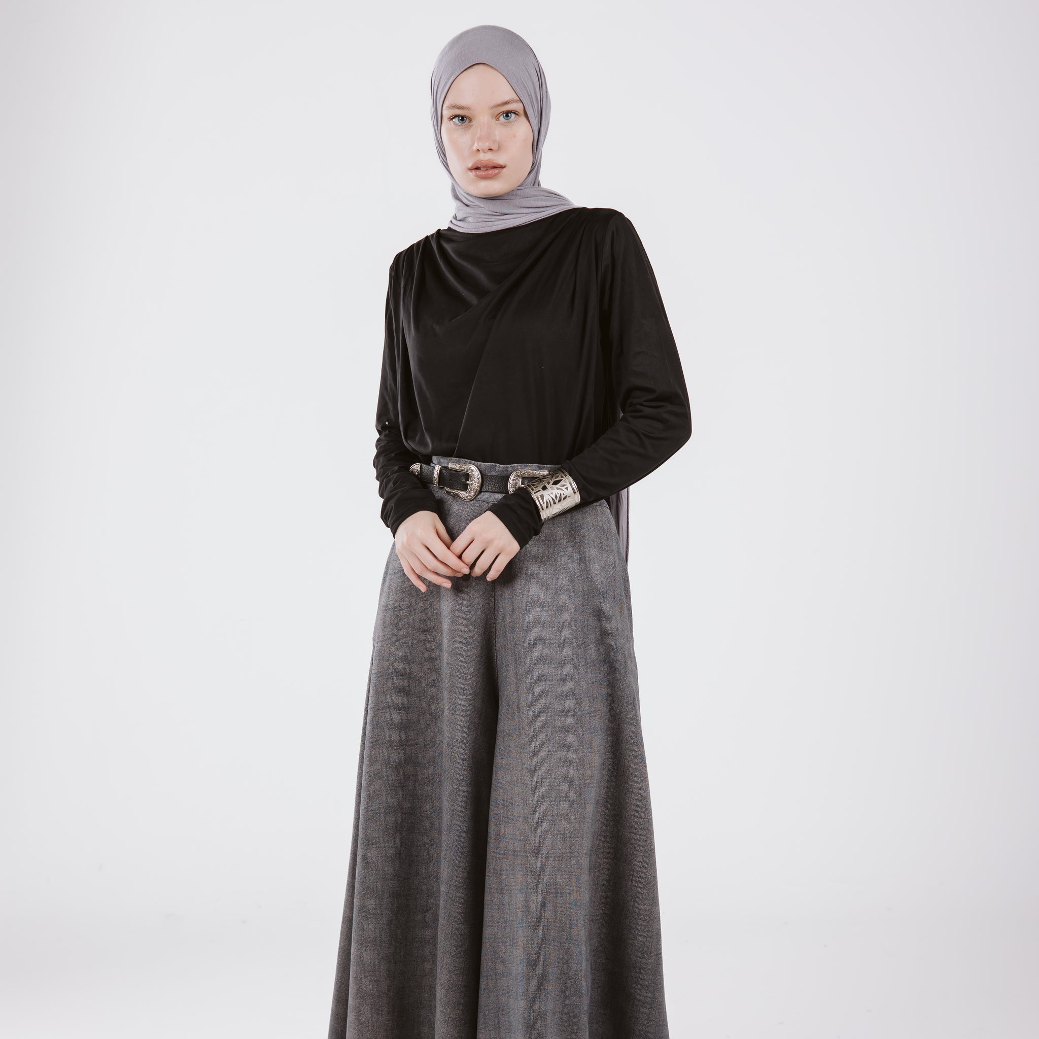 SUEDE WIDE LEG PANTS IN DARK GRAY