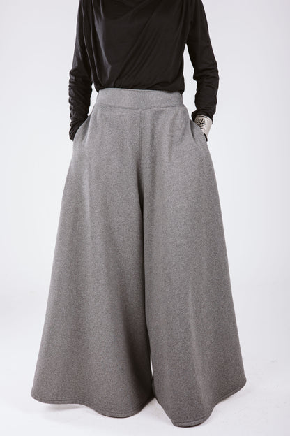 MELTON WIDE LEG PANTS IN LIGHT GRAY