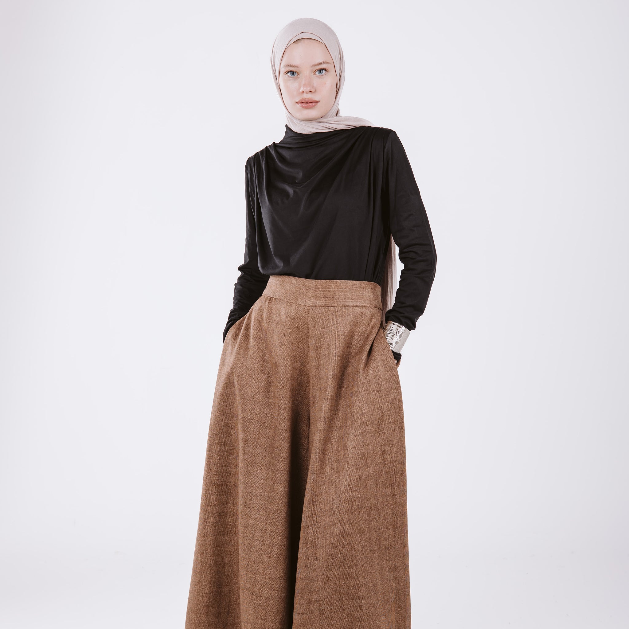 SUEDE WIDE LEG PANTS IN CAFE