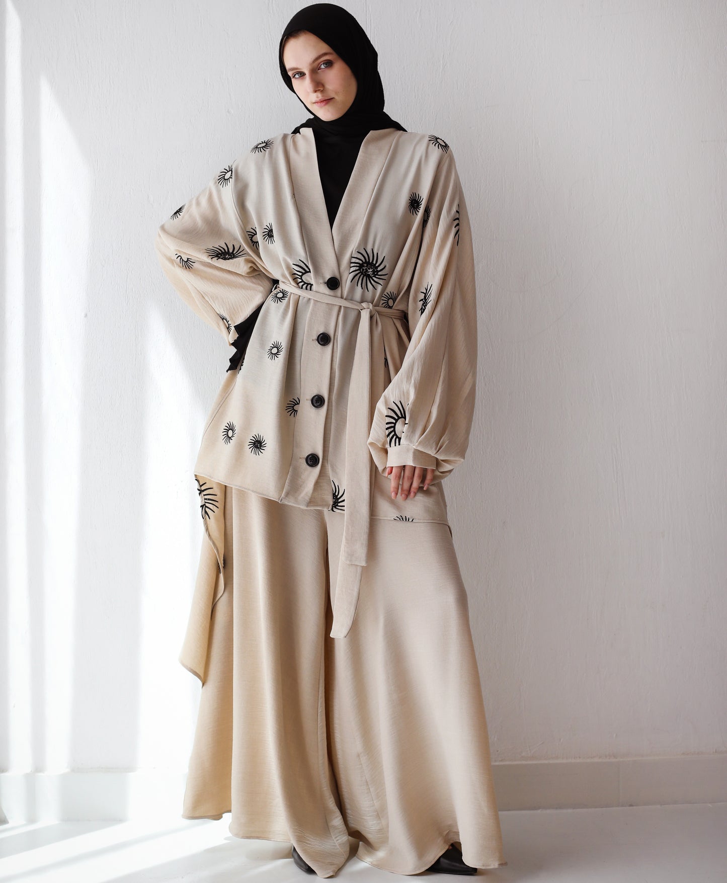 EMBROIDERED LINEN SOTRA KIMONO-BEIGE
